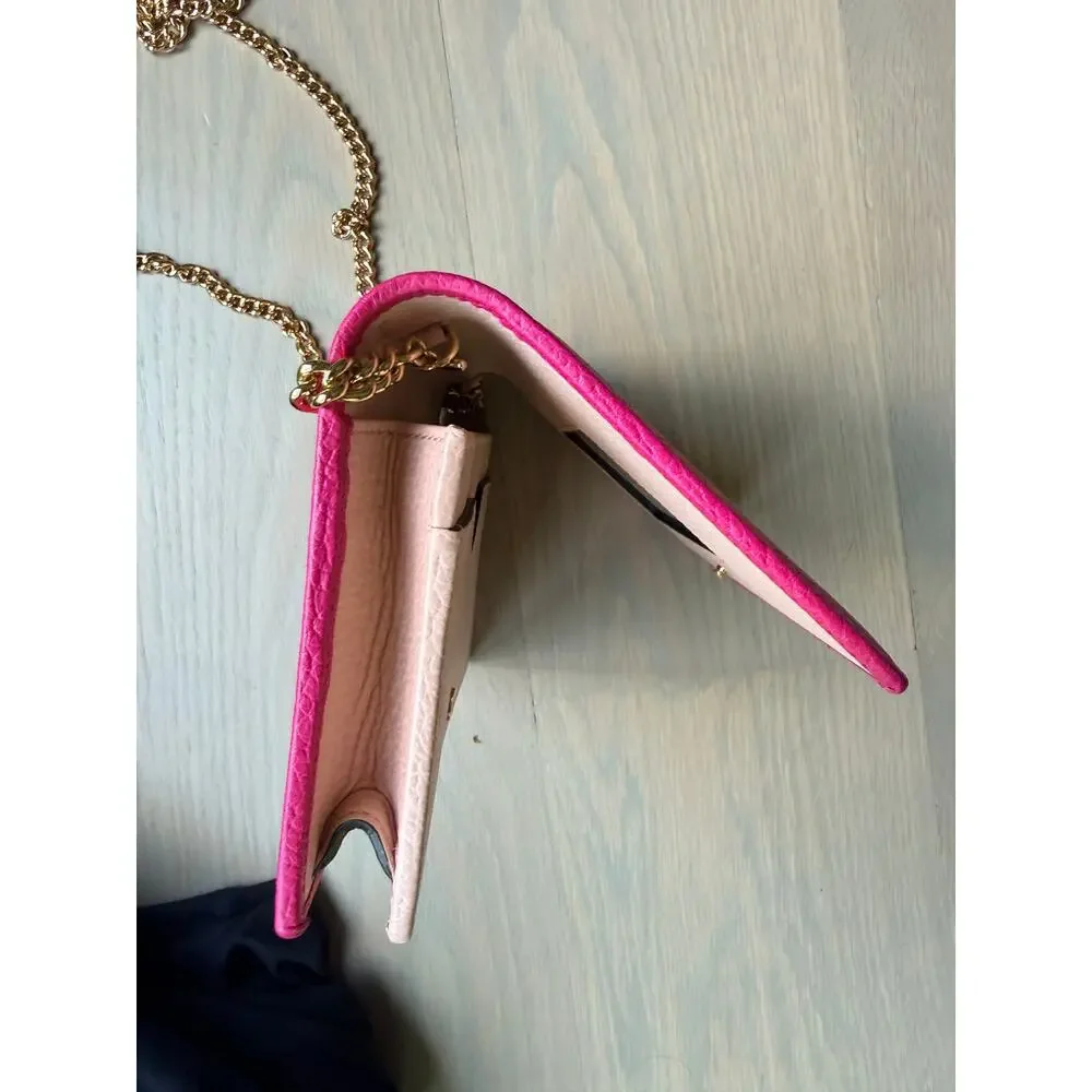 GG Marmont chain wallet in fuchsia leather